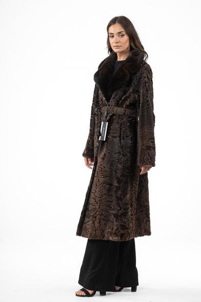 Пальто из меха каракульчи с английским воротником из меха не стриженой норки K-503-03