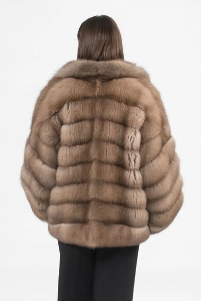 Куртка из меха куницы с английским воротником M-101-02