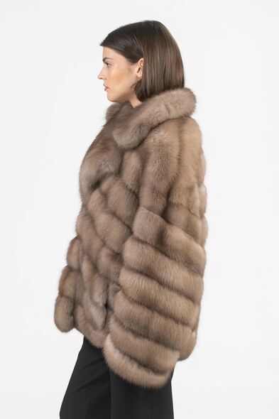 Куртка из меха куницы с английским воротником M-101-07