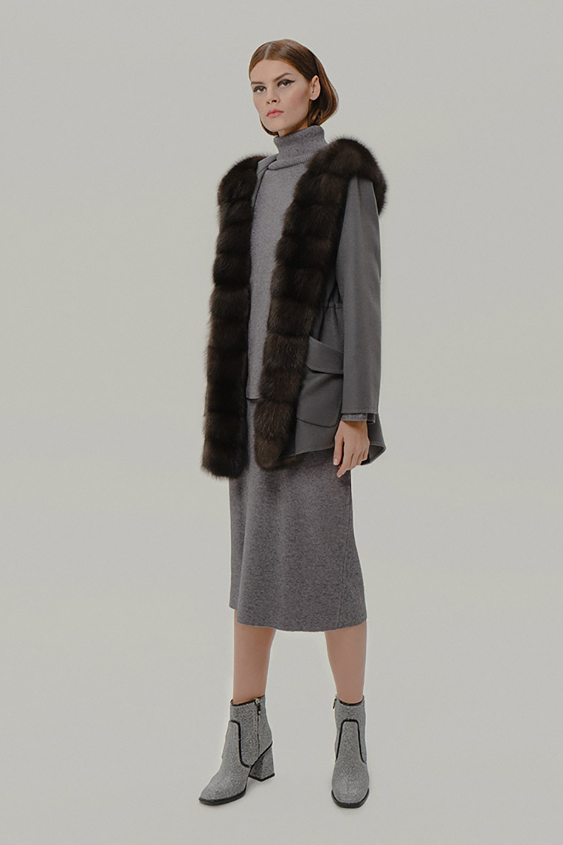 Пальто из кашемира Loro Piana c шалевым вортником из меха куницы L-005 Пальто из кашемира Loro Piana c шалевым вортником из меха куницы L-005