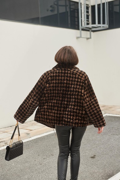 Куртка из меха стриженой норки с английским воротником, принт N-441-10