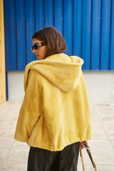 Куртка из меха стриженой норки с капюшоном N-445-04