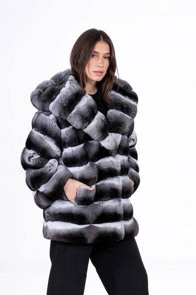 Куртка из меха шиншиллы с капюшоном H-505-03