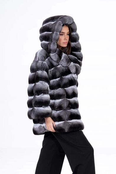 Куртка из меха шиншиллы с капюшоном H-505-06
