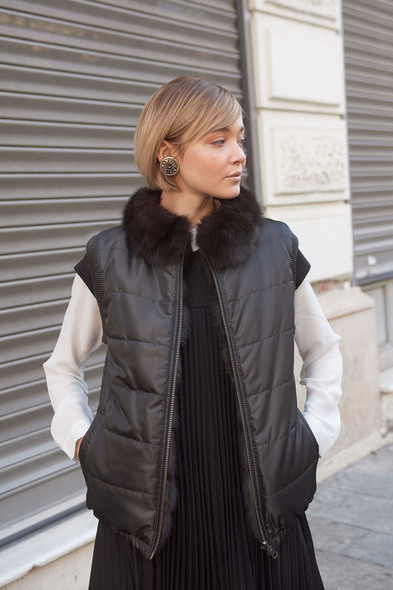 Жилет из меха баргузинского соболя двусторонний S-400-05