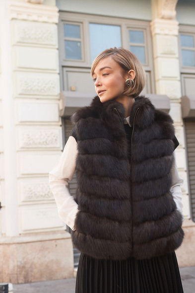 Жилет из меха баргузинского соболя двусторонний S-400-16