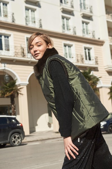 Жилетка из меха баргузинского соболя, двусторонняя S-401-05