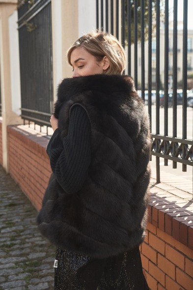 Жилетка из меха баргузинского соболя, двусторонняя S-401-07