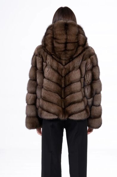 Куртка из меха баргузинского соболя с капюшоном S-504-05