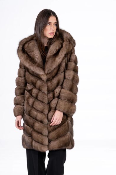Полупальто из меха баргузинского соболя с капюшоном S-510-01