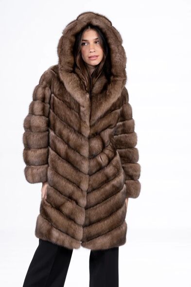 Полупальто из меха баргузинского соболя с капюшоном S-510-05