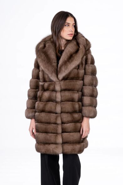 Полупальто из меха баргузинского соболя с капюшоном S-511-01