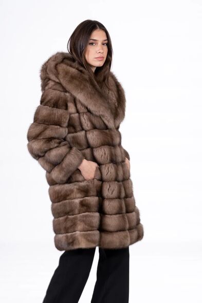 Полупальто из меха баргузинского соболя с капюшоном S-511-03