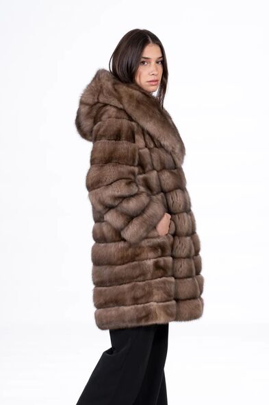 Полупальто из меха баргузинского соболя с капюшоном S-511-04