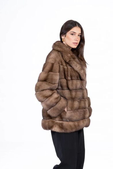 Куртка из меха баргузинского соболя с английским воротником S-522-07