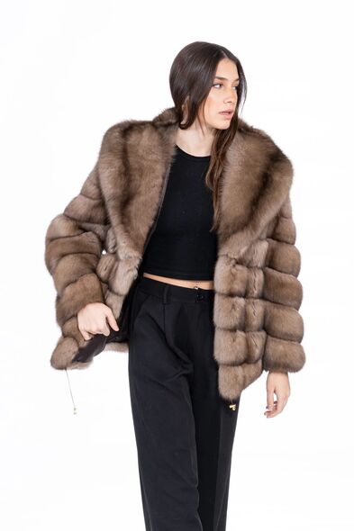 Куртка из меха баргузинского соболя с капюшоном S-523-07