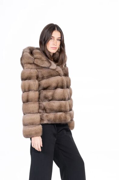 Куртка из меха баргузинского соболя с капюшоном S-525-03