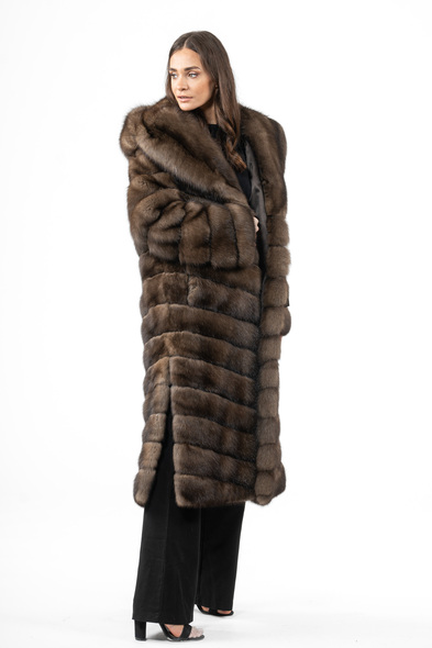 Пальто из меха баргузинского соболя с капюшоном S-626-05